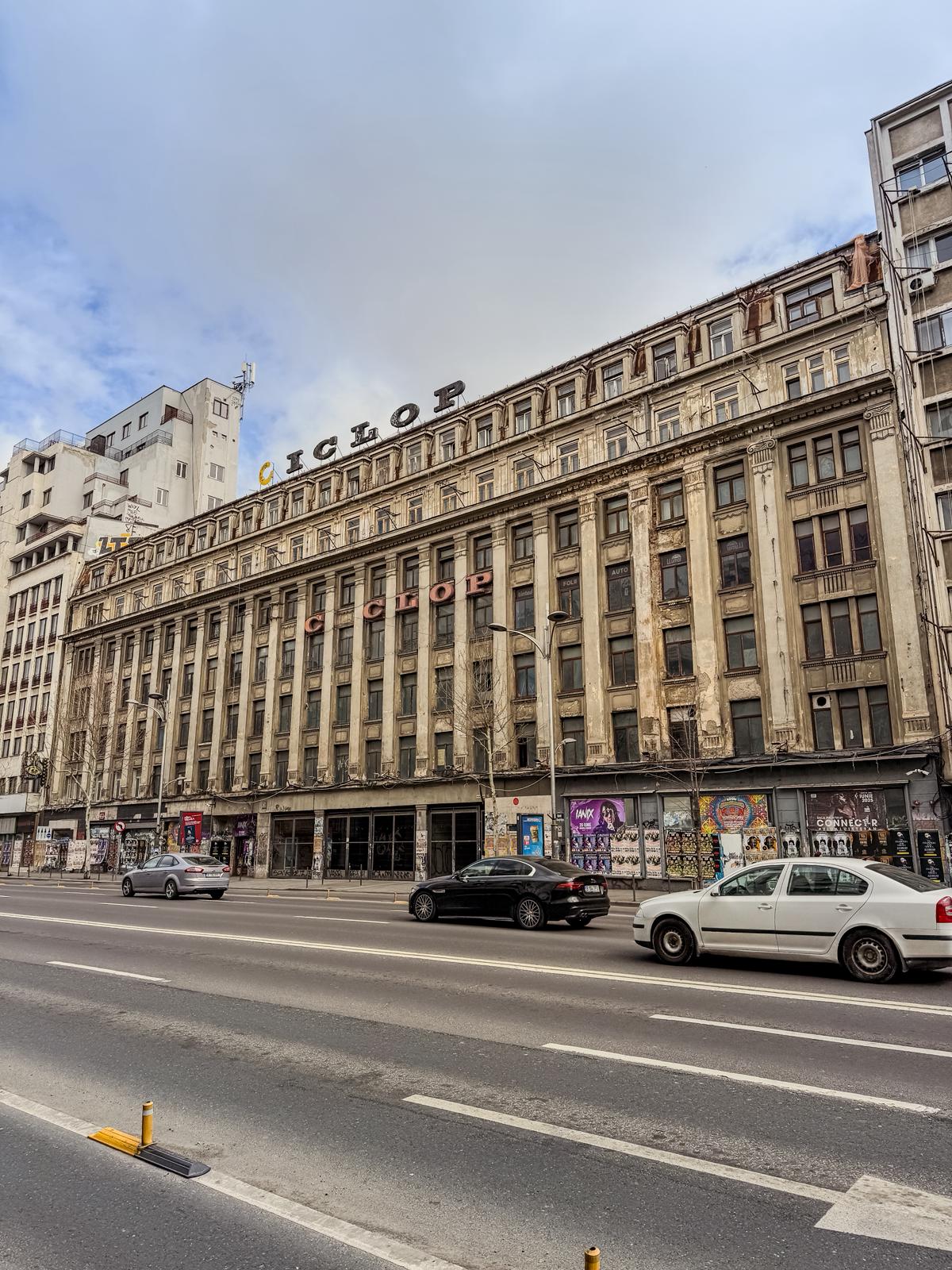 Tra pastrami e brutalismo Rumeno